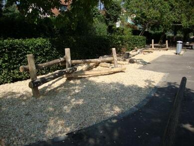 Neugestaltung Schulhof - Klettergerüst